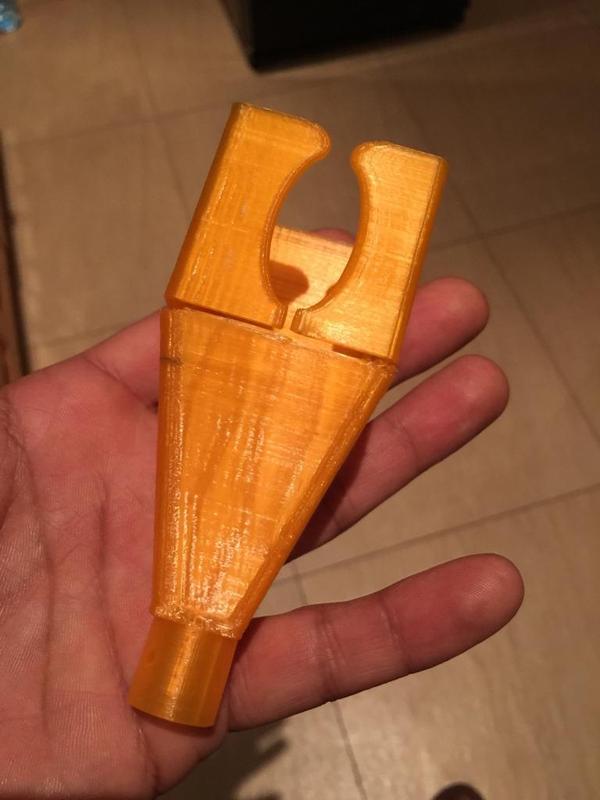 liquid spill tool design for any bottle plug and pour  for your kitchen and your vehicle