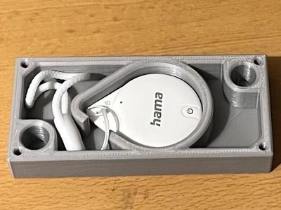 Magnetic holder for Bluetooth tracker