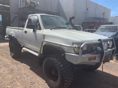 1997 ln106 hilux 225mm width (1:10 ) rock crawler body