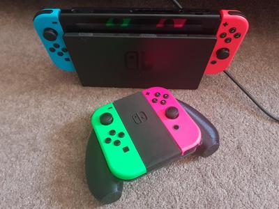 Nintendo Switch Joy-Con Comfort Grip (Contoured)