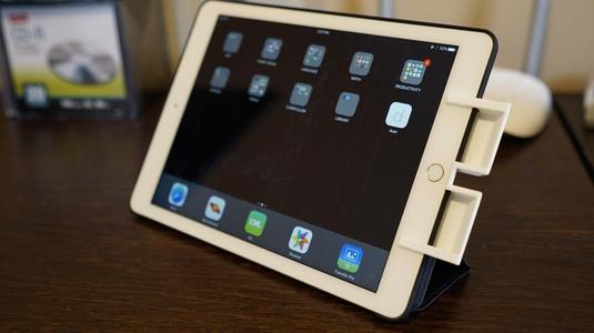 iPad Air 2 w/ Case Sound Deflector
