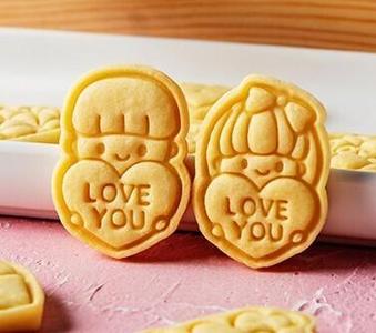 valentines cookie cutter boy & girl