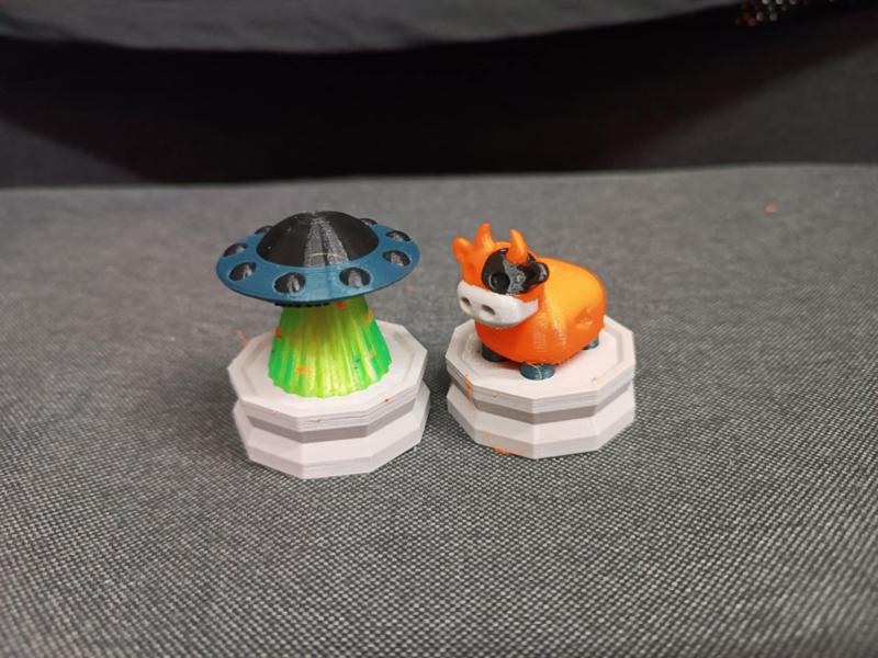 Figure Aliens vs Animals