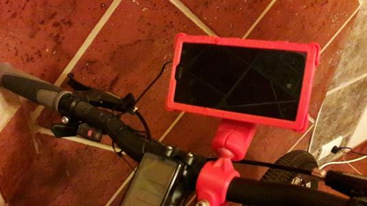 Estuche, funda protectora Nokia Lumia 1020, con sistema articulado