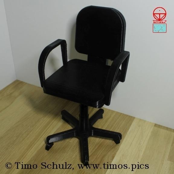 Swivel chair "indestructible swivel chair" - A cool gimmick for the office