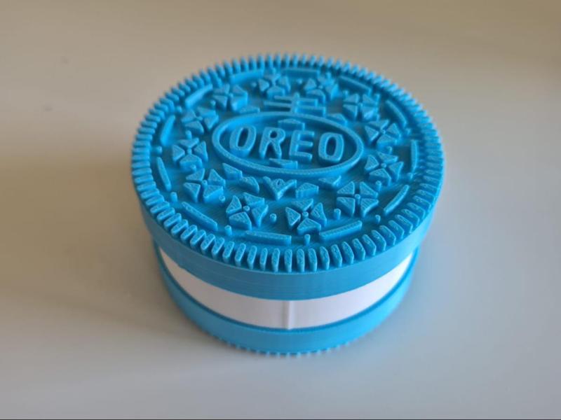 oreo container for an oreo