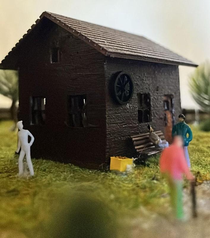 Hut for model railroad H0