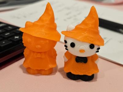 Hello Kitty Witch – Halloween Decoration