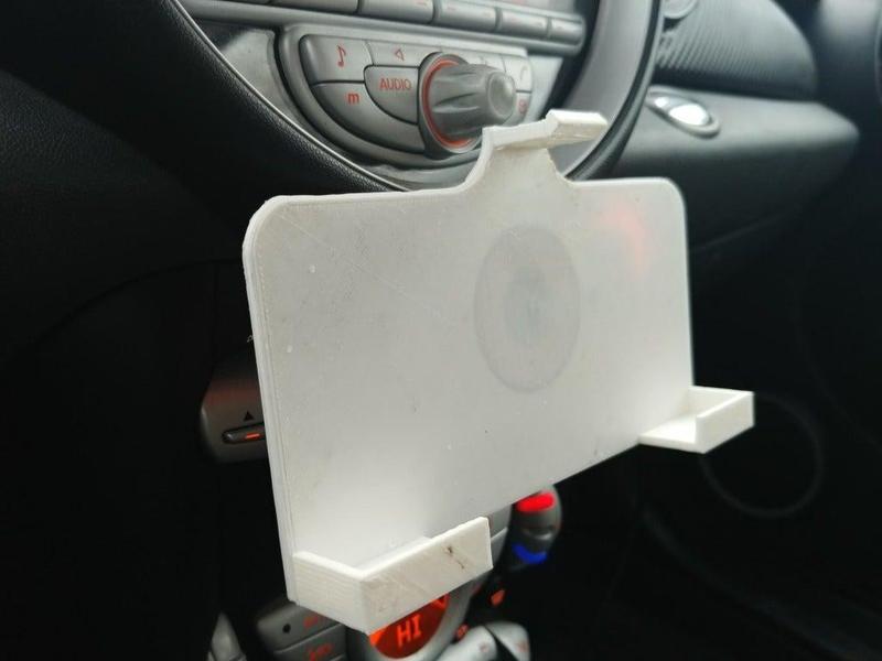 V30 OtterBox Car Mount