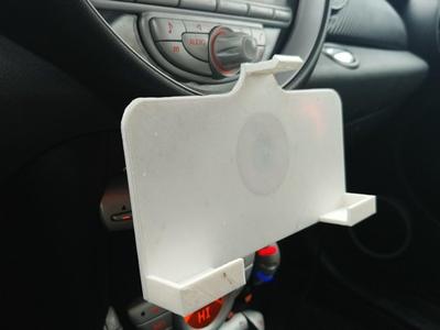 V30 OtterBox Car Mount