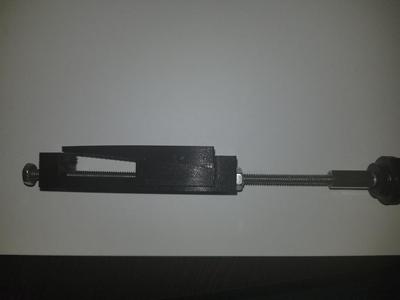 Wedge Jack with rotating handle