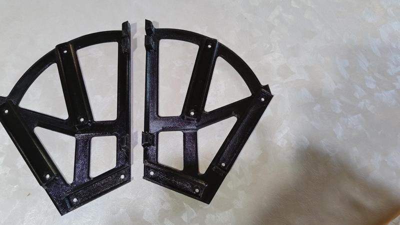 Shoe cabinet lateral support