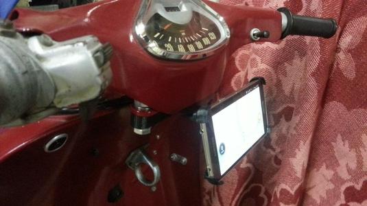 Samsung S5 Bracket for Heinkel Tourist Scooter 103 A1 & A2 (Windshield mount)