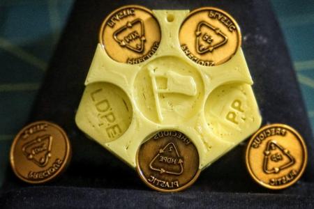 Precious Plastic Die Holder