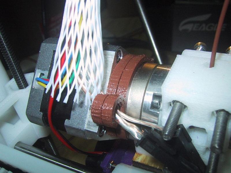 MakerGear StepStruder wire clip