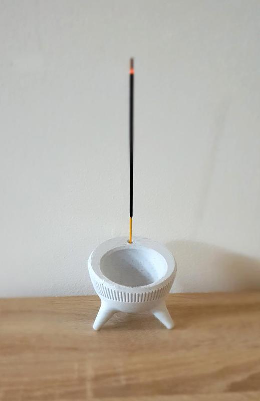 INCENSE HOLDER OVO