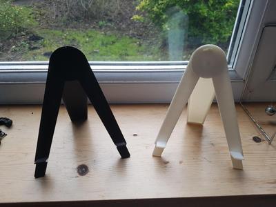 Folding Tablet Stand (Moga style)