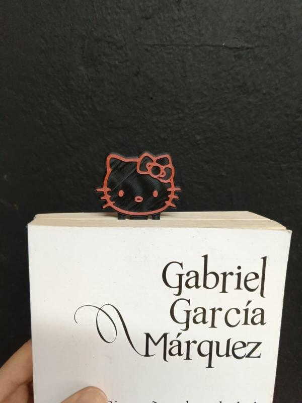 Sheet separator, books, hello kitty