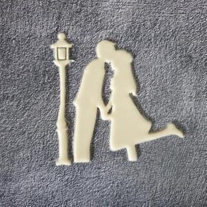 Man&Woman Kissing Cookie Cutter
