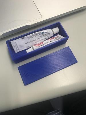 A small Box for eye ointment 
