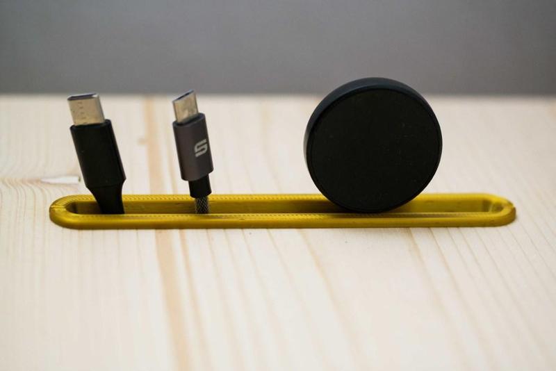 (usb/ phone) Cable passthrough