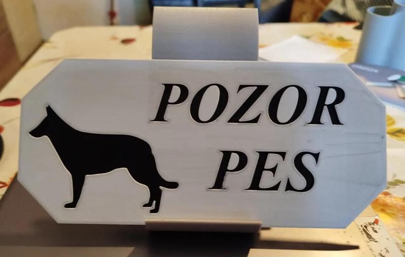 výstražná tabulka " Pozor pes "   