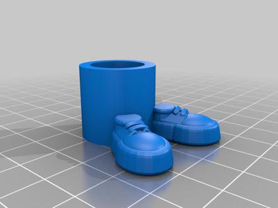 Container with Feet