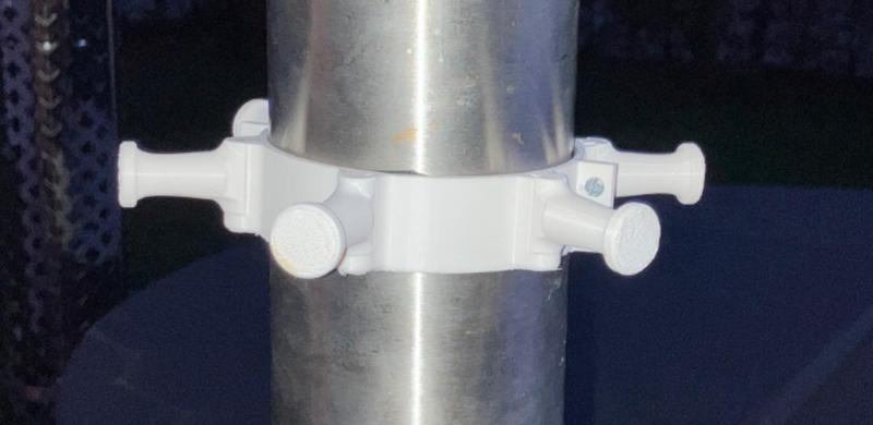 Pole towel holder