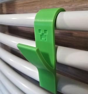 Towel hanger