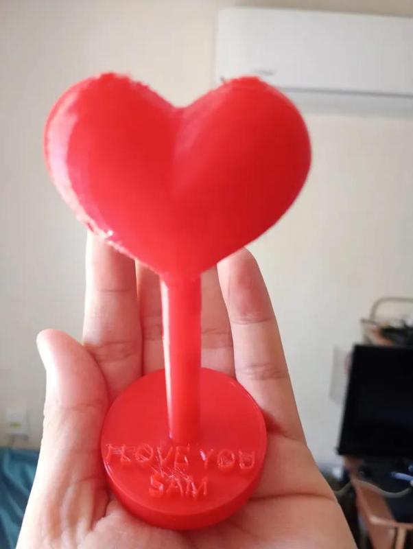 HEART STAND WITH "I LOVE YOU" MESSAGE"   