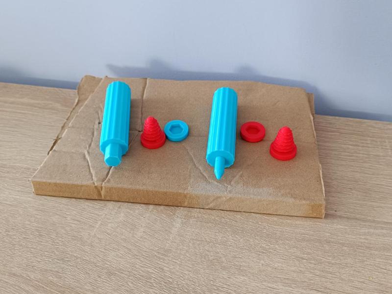 Cardboard screw connection