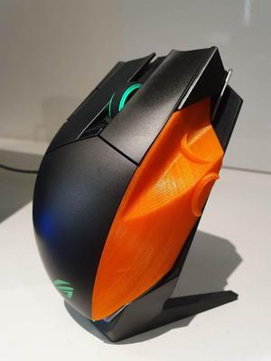 ROG Spatha side panel with lift support