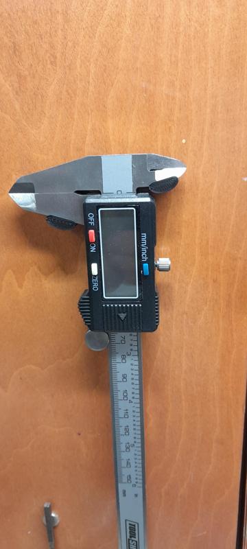 V Caliper wall mount