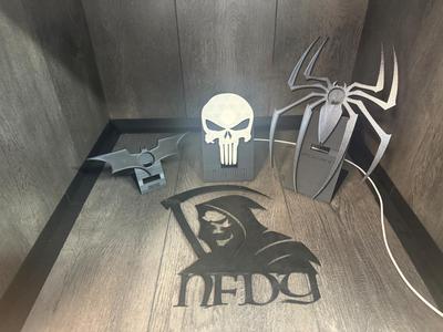 DC/Marvel Watch Charging Stands