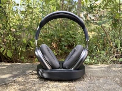 AirPods Max Stand with Sleep Mode