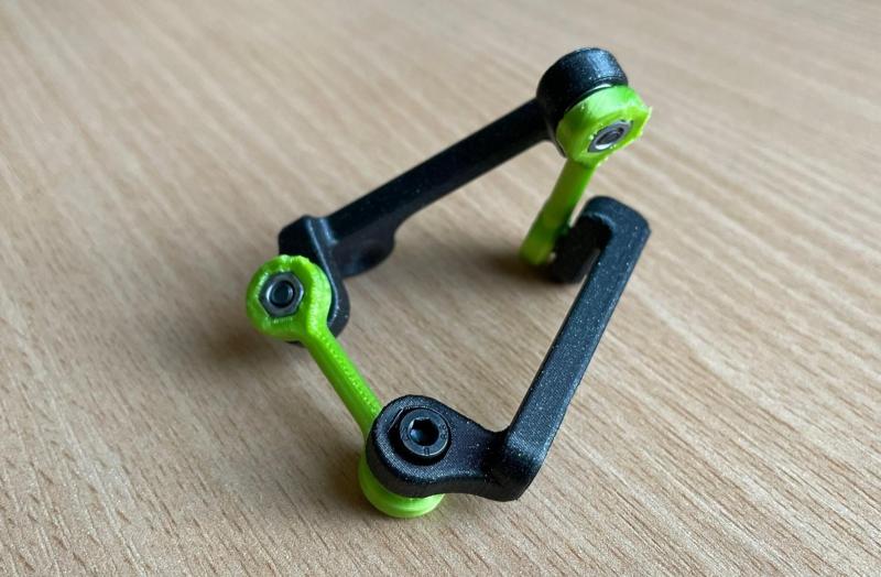 Bennett mechanism with bearings