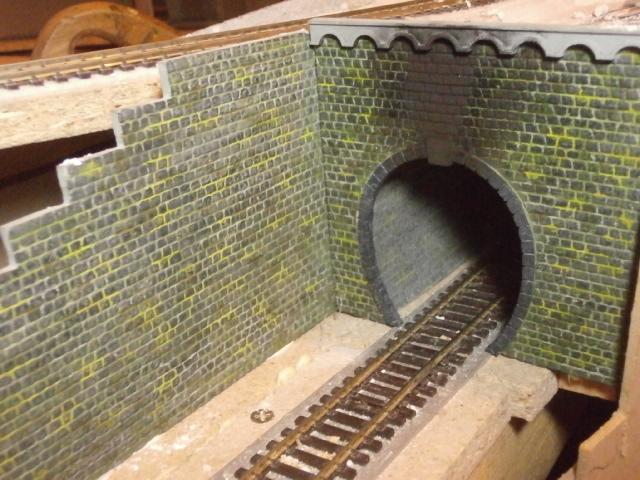 SCALEPRINT WC-20 WALL CAPPING WITH ARCHES 00/H0 SCALE