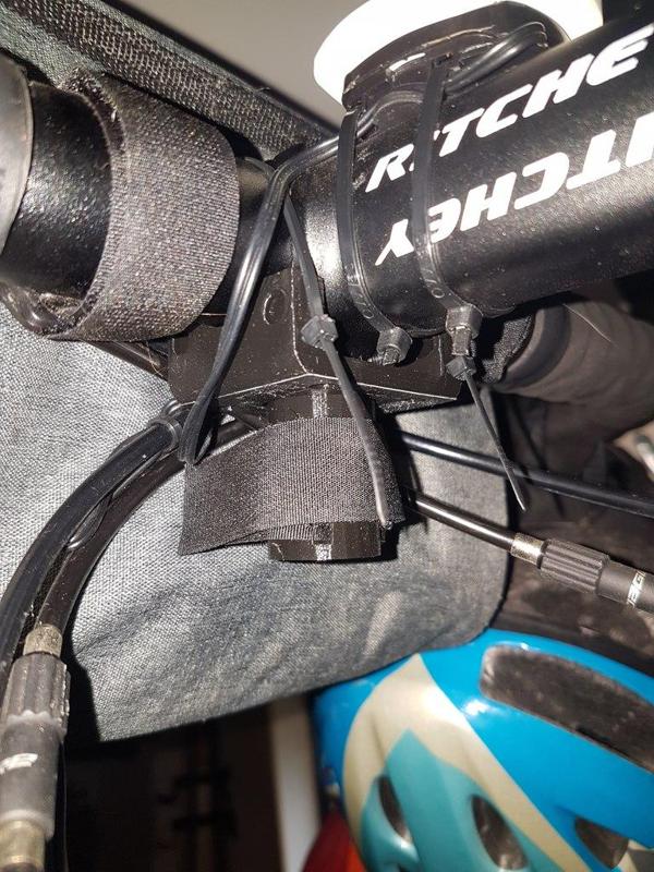Bicycle handlebar bag attachment bar