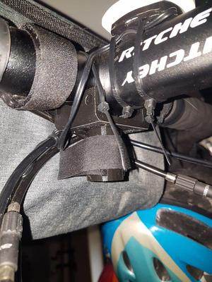 Bicycle handlebar bag attachment bar