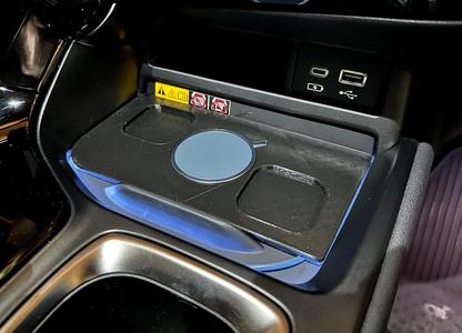 Lexus NX (2022+) MagSafe phone tray