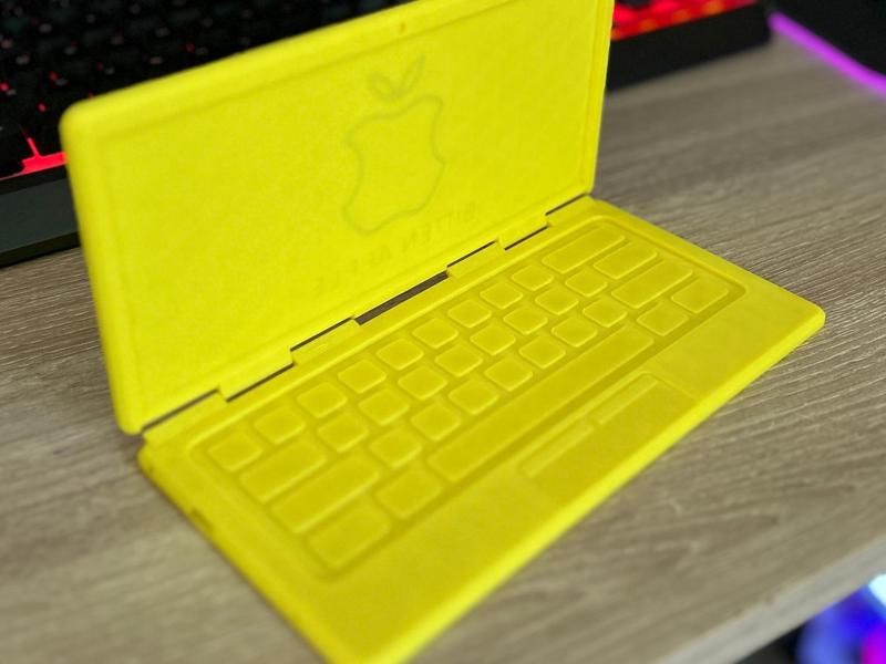 Articulated Laptop "Apple Bite"