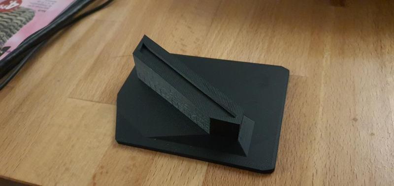 Alienware 17 R3 stand