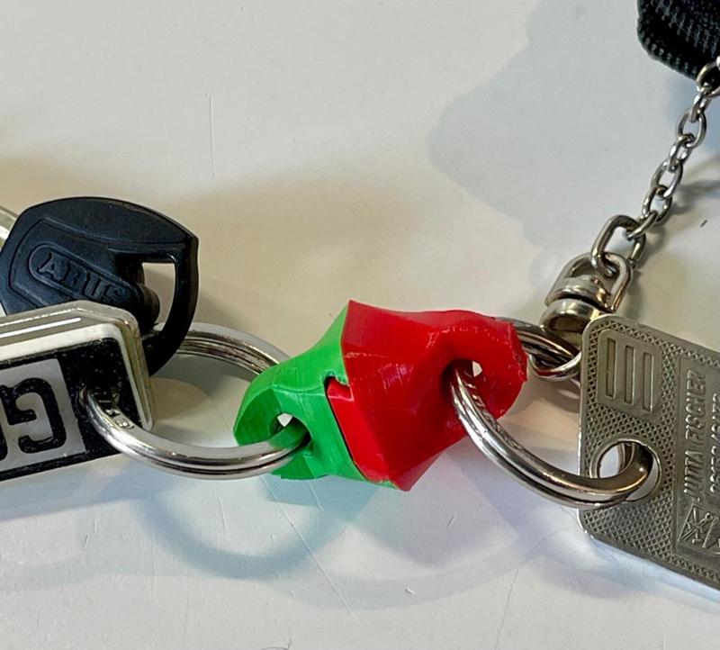 Magnetic keychain quick release