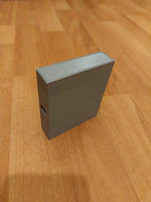 playing cards case with closing lid using clips (available for custom sizes with parameters in f3d file)