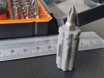 Mini bit holder 1/4"