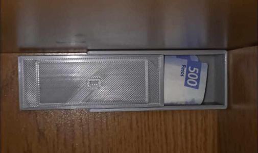 Money stash / box