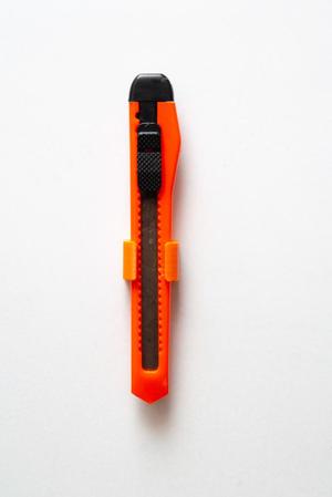 Simple Magnetic Utility Knife Holder