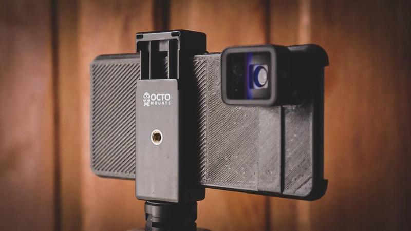 Samsung Galaxy S20 FE 5G Phone Case with Moment Lens Mount