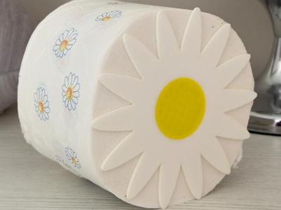 Daisy for toilet paper