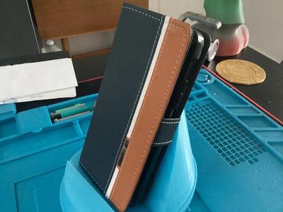 Phone / Tablet holder